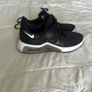 Womens Nike AirMax Workout Shoes
